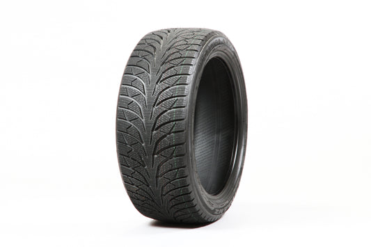 ｽﾀｯﾄﾞﾚｽ [S030-X4] RYDANZ NORDICA NR01 235/50R18 101V XL